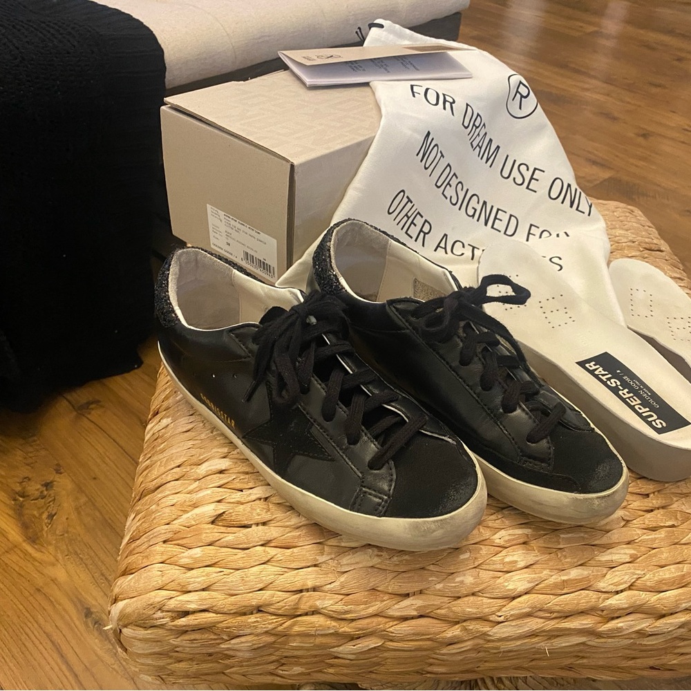 💯 Authentic Golden Goose Superstar Black women’s Sneakers size 38.